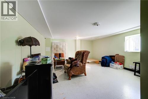 5 Front Street, London, ON - Indoor Photo Showing Other Room