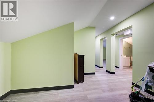 5 Front Street, London, ON - Indoor Photo Showing Other Room