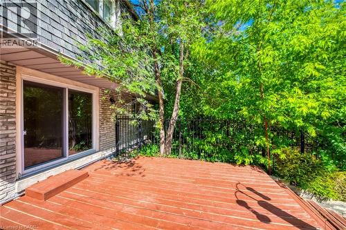 View of wooden terrace - 170 Cavendish Court, Oakville, ON - Outdoor