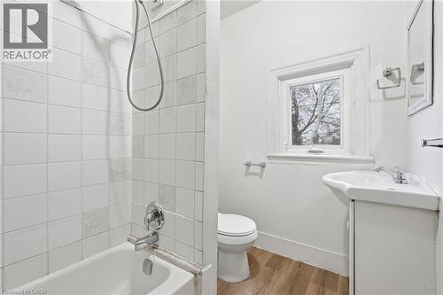39 Burlington Street E, Hamilton, ON - Indoor Photo Showing Bathroom