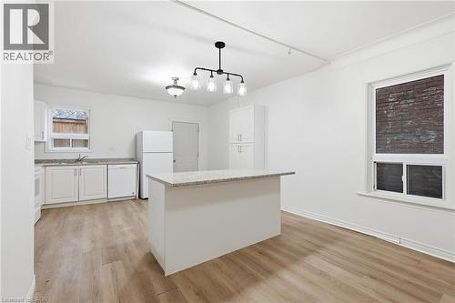 39 Burlington Street E, Hamilton, ON - Indoor Photo Showing Kitchen