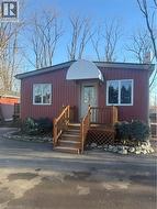 8770 CHIPPAWA CREEK Road Unit# 5  Niagara Falls, ON L2H 0X4