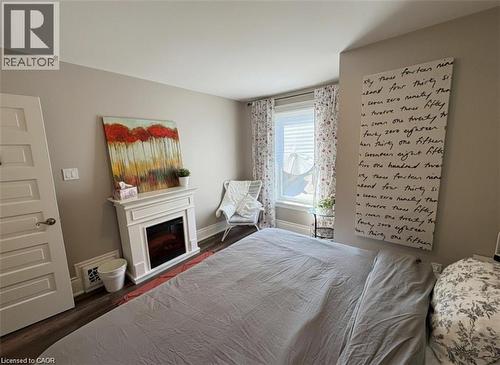 691 Wilson Street, Hamilton, ON - Indoor Photo Showing Bedroom