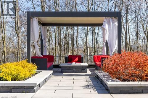 676 Bayshore Boulevard, Burlington, ON - Outdoor