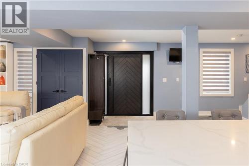 676 Bayshore Boulevard, Burlington, ON - Indoor