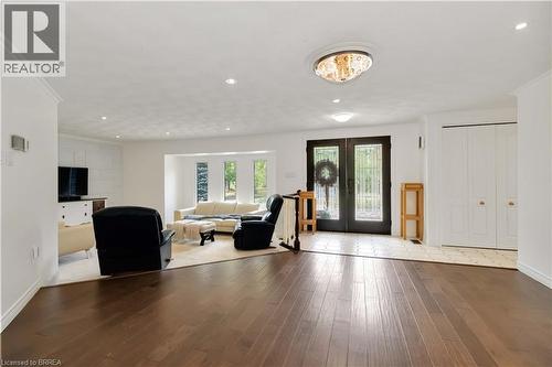 232 Paris Road E, Brantford, ON - Indoor