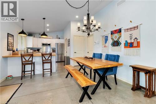 232 Paris Road E, Brantford, ON - Indoor Photo Showing Dining Room