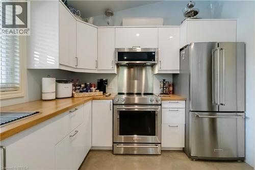232 Paris Road E, Brantford, ON - Indoor Photo Showing Kitchen