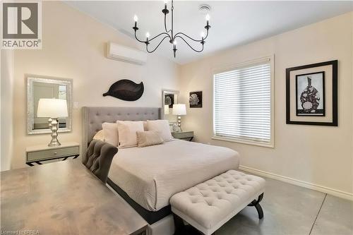 232 Paris Road E, Brantford, ON - Indoor Photo Showing Bedroom