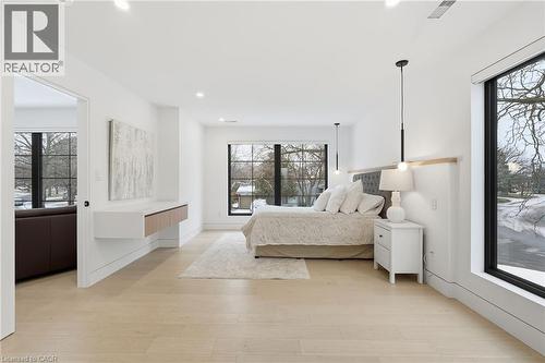5135 Mulberry Drive, Burlington, ON - Indoor Photo Showing Bedroom