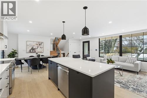 5135 Mulberry Drive, Burlington, ON - Indoor