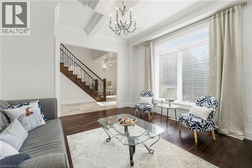 855 Avenue Road, Cambridge, ON - Indoor Photo Showing Living Room