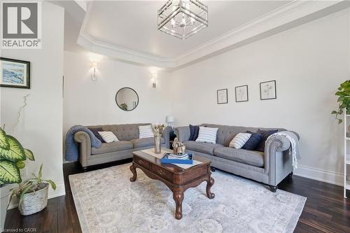 855 Avenue Road, Cambridge, ON - Indoor Photo Showing Living Room