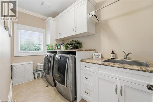 855 Avenue Road, Cambridge, ON - Indoor Photo Showing Laundry Room