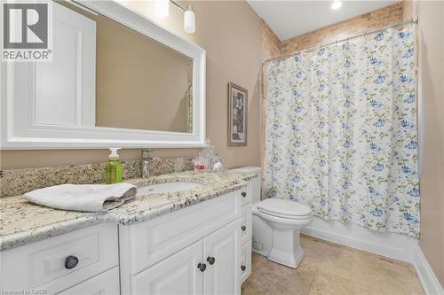 855 Avenue Road, Cambridge, ON - Indoor Photo Showing Bathroom
