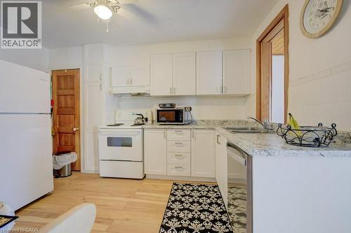 458 Upper Wentworth Street, Hamilton, ON - Indoor Photo Showing Kitchen With Double Sink