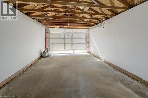 458 Upper Wentworth Street, Hamilton, ON - Indoor Photo Showing Garage