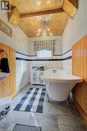 458 Upper Wentworth Street, Hamilton, ON - Indoor