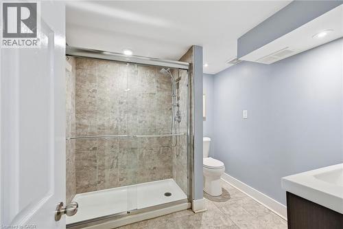 491 Dunsmure Road, Hamilton, ON - Indoor Photo Showing Bathroom