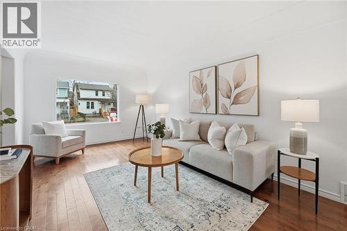 491 Dunsmure Road, Hamilton, ON - Indoor Photo Showing Living Room