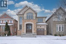 2105 FALLING GREEN Drive  Oakville, ON L6M 0G1