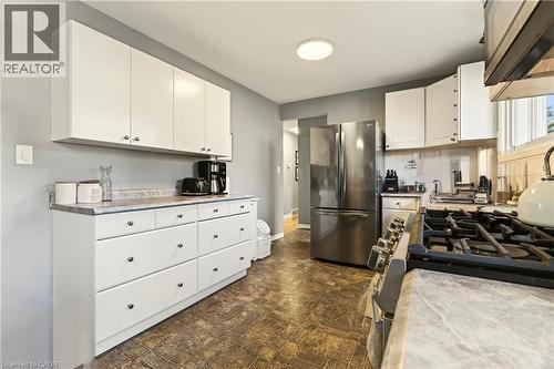 7 Prince Charles Drive, St. Catharines, ON - Indoor Photo Showing Kitchen