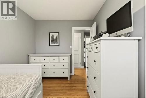 7 Prince Charles Drive, St. Catharines, ON - Indoor Photo Showing Bedroom