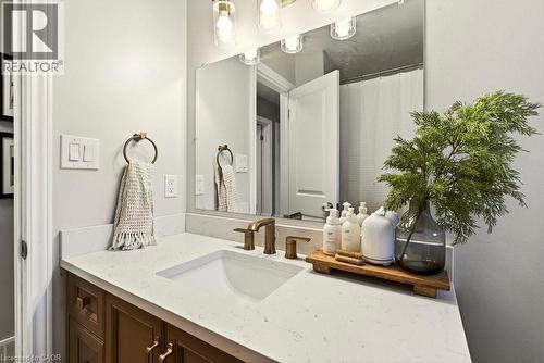 7 Prince Charles Drive, St. Catharines, ON - Indoor Photo Showing Bathroom