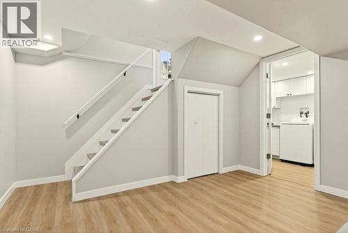 7 Prince Charles Drive, St. Catharines, ON - Indoor Photo Showing Other Room