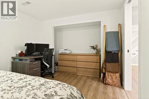 7 Prince Charles Drive, St. Catharines, ON - Indoor Photo Showing Bedroom