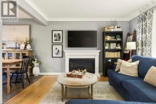 7 Prince Charles Drive, St. Catharines, ON - Indoor Photo Showing Living Room With Fireplace