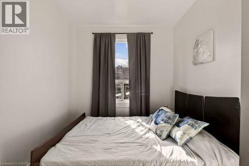 163 Hope Avenue, Hamilton, ON - Indoor Photo Showing Bedroom