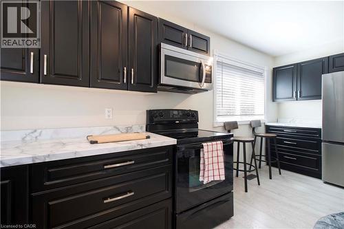 187 Clover Place, Kitchener, ON - Indoor Photo Showing Kitchen