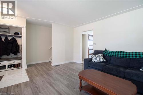 187 Clover Place, Kitchener, ON - Indoor Photo Showing Living Room