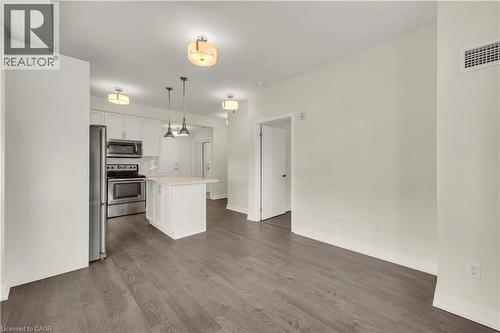 2486 Old Bronte Road Unit# 520, Oakville, ON - Indoor Photo Showing Kitchen