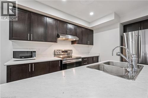 390 Linden Drive, Cambridge, ON - Indoor Photo Showing Kitchen With Double Sink With Upgraded Kitchen