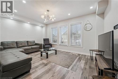 390 Linden Drive, Cambridge, ON - Indoor Photo Showing Living Room