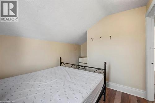 136 Wellington Street N, Kitchener, ON - Indoor Photo Showing Bedroom