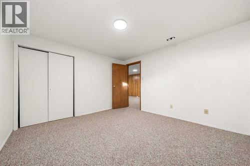 405 8 Avenue E, Bow Island, AB - Indoor Photo Showing Other Room