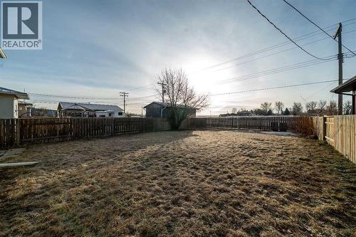 405 8 Avenue E, Bow Island, AB - Outdoor