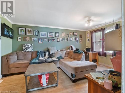567 Killaly St Street E, Port Colborne, ON - Indoor Photo Showing Living Room