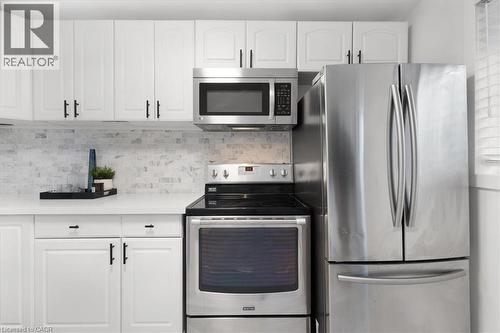 39 Division Street, Hamilton, ON - Indoor Photo Showing Kitchen