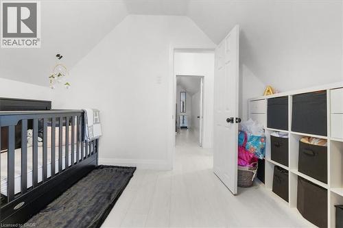 39 Division Street, Hamilton, ON - Indoor Photo Showing Bedroom