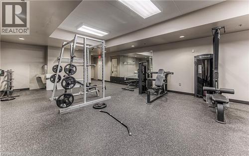 View of workout area - 8 Hickory Street W Unit# 401, Waterloo, ON - Indoor Photo Showing Gym Room