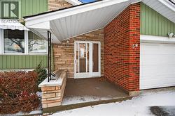 3 Bedroom, 2 Bathroom home in lovely Sunninghill neighbourhood. - 