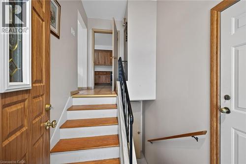 Front Entrance. - 59 Cloke Court, Hamilton, ON - Indoor Photo Showing Other Room