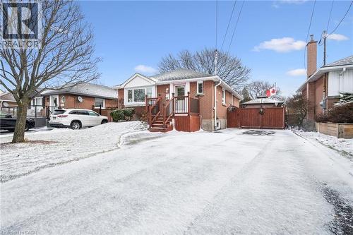 Bungalow-style house featuring brick siding - 263 East 36Th Street, Hamilton, ON - Outdoor