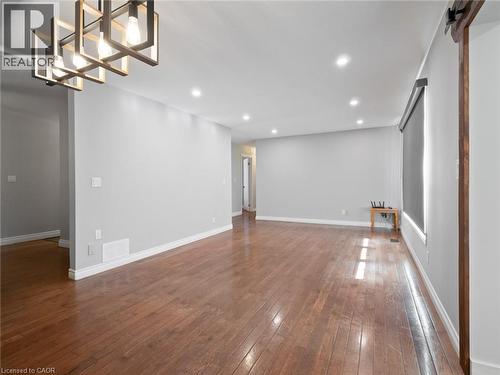 105 Calla Terrace, Welland, ON - Indoor Photo Showing Other Room