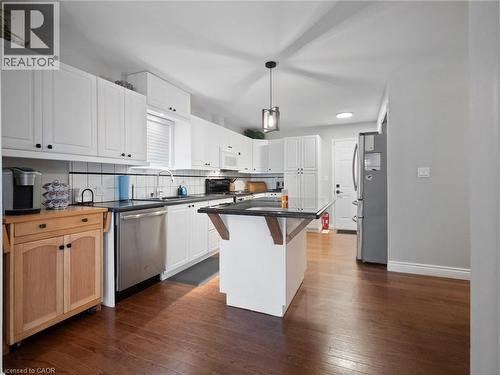 105 Calla Terrace, Welland, ON - Indoor Photo Showing Kitchen