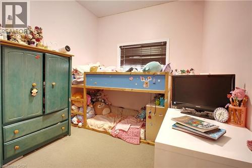 Bedroom with light carpet - 206 Westmeadow Drive, Kitchener, ON - Indoor